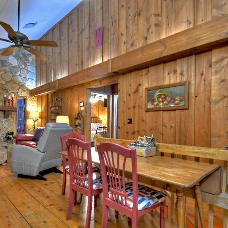 American Dream Americana Decor Close To Downtown Blue Ridge Exterior photo