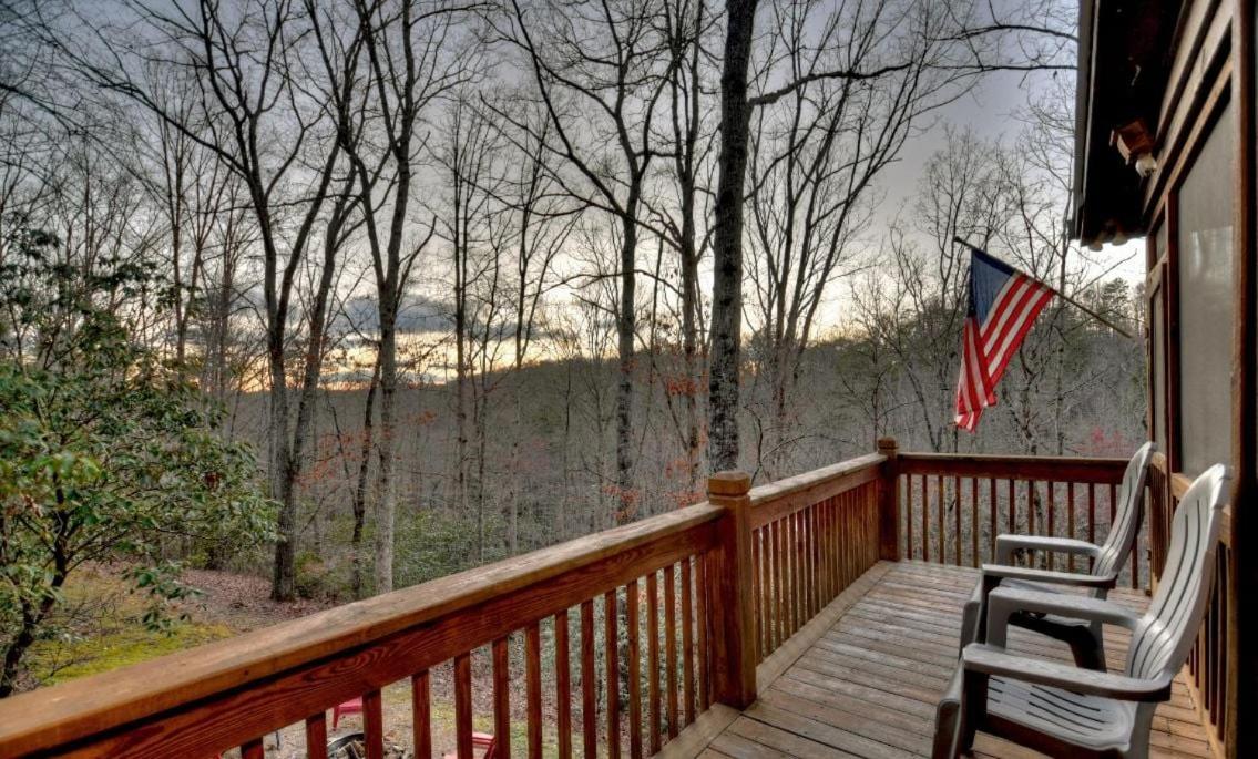 American Dream Americana Decor Close To Downtown Blue Ridge Exterior photo